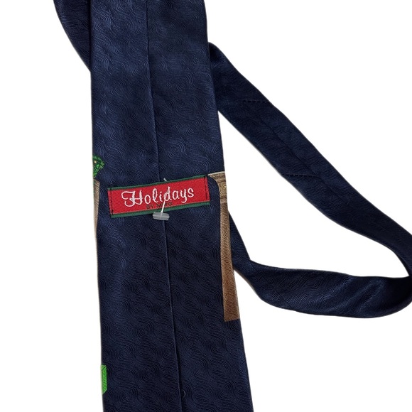 Santa Holiday Men’s Christmas Tie - Picture 5 of 5